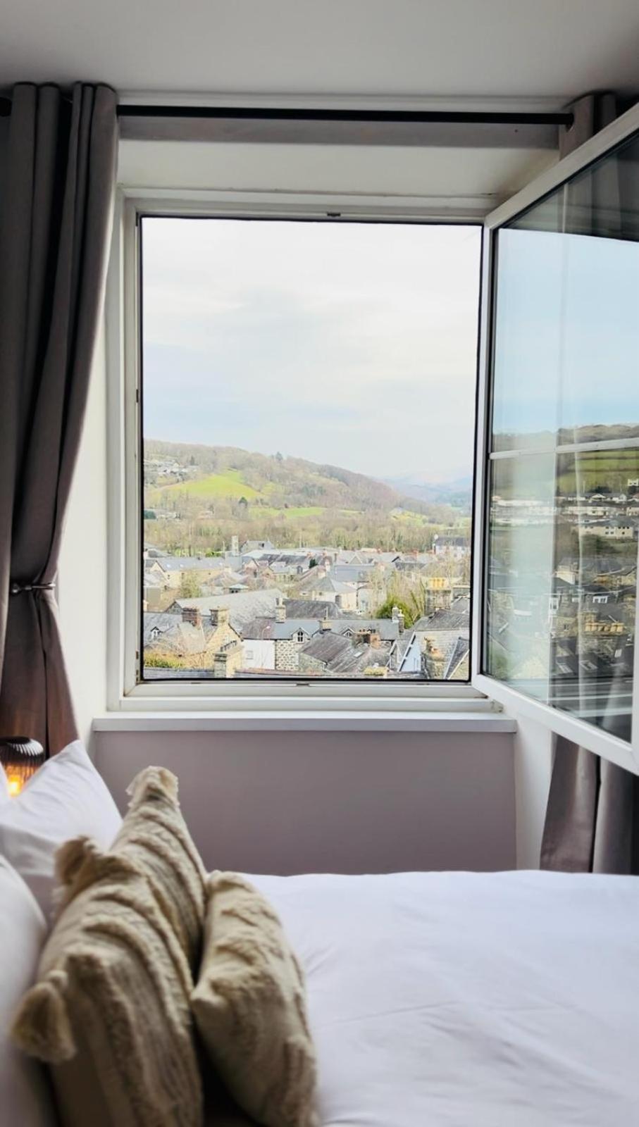 Dolgellau Grand Heights Apt Exterior photo
